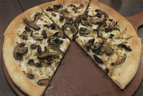Magic Mushroom Pizza: A New Twist on a Classic Dish